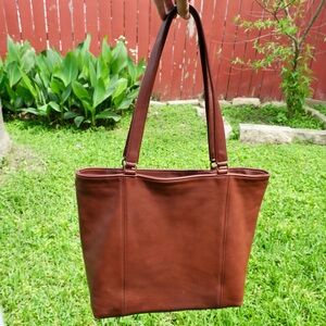 Vintage pre-1994 Coach Large Tote Bag | Brown Leather | Classic Shoulder Bag